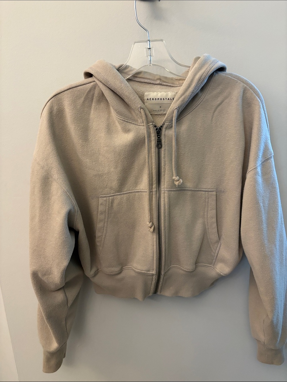 Women’s Size M Aéropostale Cropped Zip-Up Hoodie in Beige